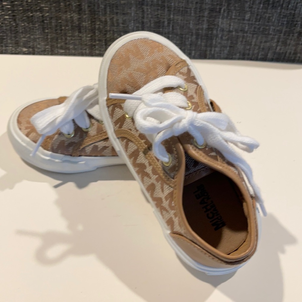 NWOT Toddler Michael Kors shoes.